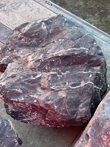 Камни для ландшафтного дизайна красно-фиолетовые 10-60 килограмм купить в Кушве