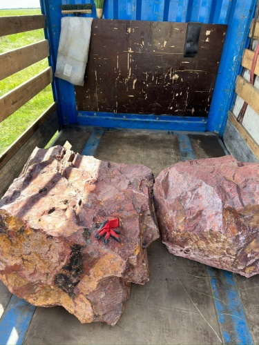 Ландшафтные глыбы красно-фиолетовые 200-1000 килограмм купить в Кушве