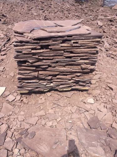 Плитняк лемезит бордовый для цоколя 1,5-2 см купить в Кушве