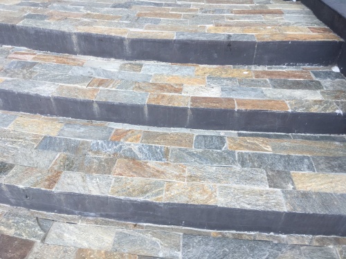 Плитка из Златолита Уральского для лестницы купить в Кушве