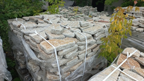 Гранитный плитняк галтованный для парковки купить в Кушве