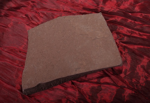 Плитняк лемезит бордовый для цоколя 1,5-2 см купить в Кушве