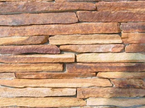 Горбушка златолит золотистый для облицовки купить в Кушве