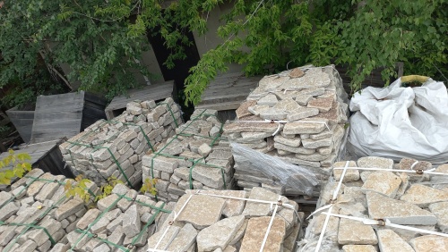 Гранитный плитняк галтованный для парковки купить в Кушве