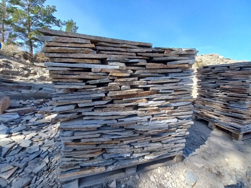 Плитняк златолит серебристый для фасада купить в Кушве