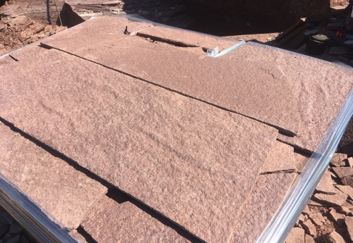 Плитняк лемезит бордовый для ступеней 20-25 мм купить в Кушве